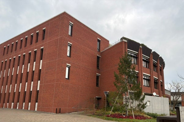 西南学院高等学校にて、アーリークロスが金融教育の出張授業を実施